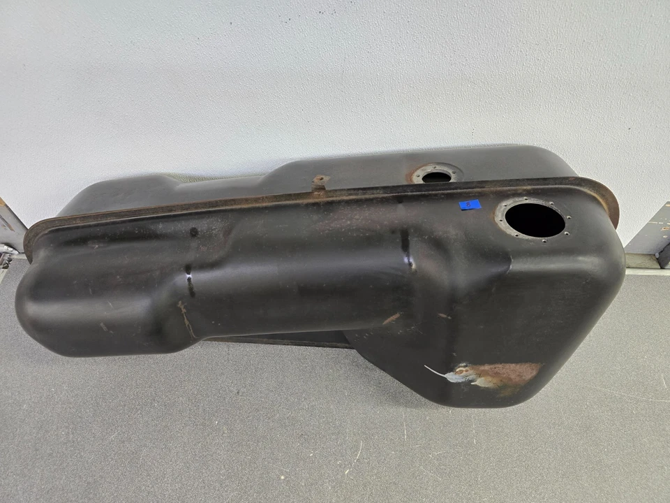 NICE USED ORIGINAL GENUINE PORSCHE 914 FUEL GAS TANK 1973-76 #8 - Image 2 of 4