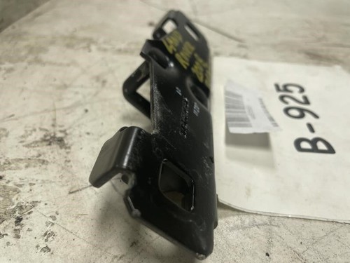 2008 LAND ROVER LR2 TAILGATE LOCK LATCH STRIKER PLATE OEM+ - Picture 2 of 12