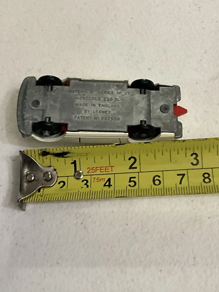 Caja de cerillas vintage serie nº 27 Mercedes 230 SL Lesney hecha en Inglaterra fundida a presión Foto 4 de 4