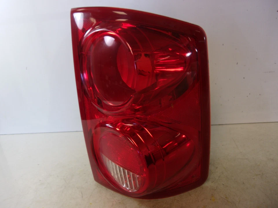 Luz trasera derecha para pasajero Dodge Dakota 2005-2011 de Eagle Eye Foto 4 de 4