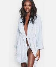 VICTORIA'S SECRET WOMEN COZY PLUSH LIGHT GRAY SUPER SOFT ROBE M/L