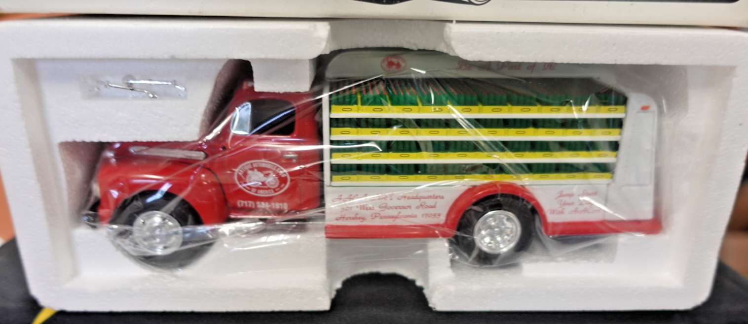 First Gear 1:34 scale die-cast replica of a 1951 Ford F-6 Dry Goods Van