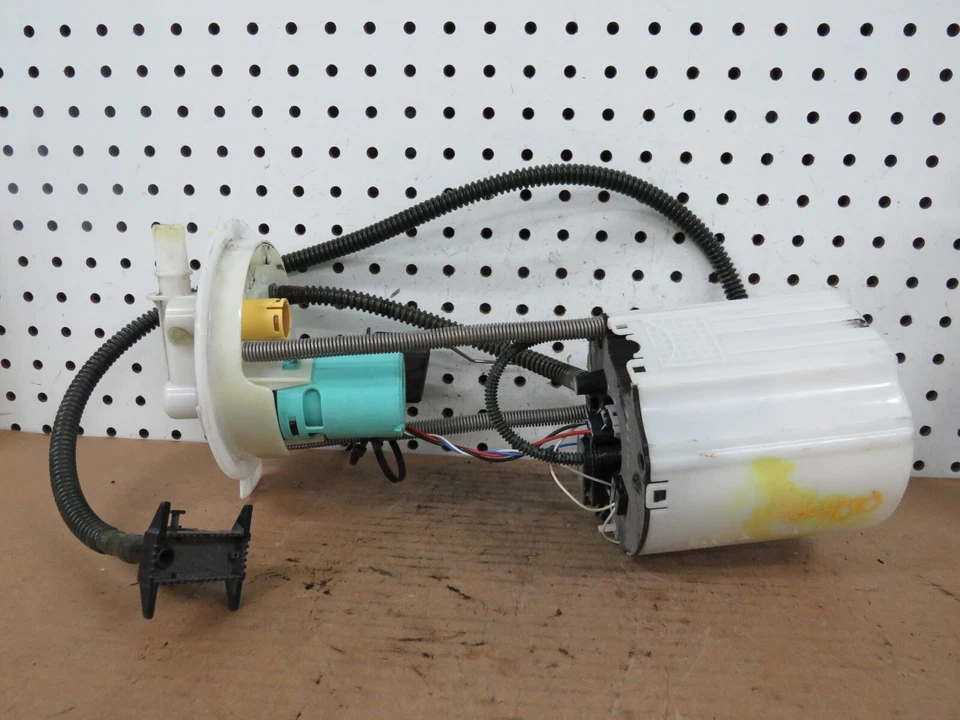 Chevrolet Equinox 2014 bomba de combustible OEM Foto 2 de 2