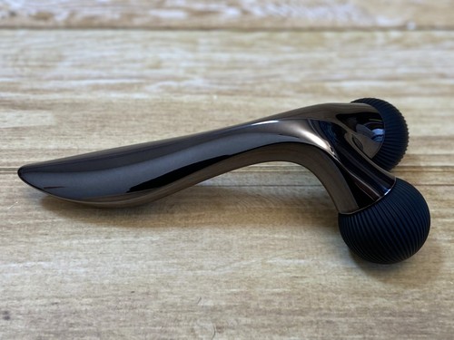 MDNA SKIN Onyx Black Face Skin Care Beauty Roller MTG carbon from Japan - Picture 31 of 34