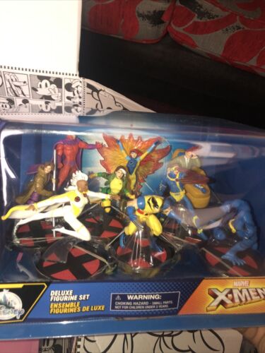 X-Men Deluxe Figurine Playset Disney Store Figures 9 Piece Wolverine Magneto NEW - Picture 1 of 6
