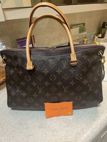 Louie Vuitton Pallas Monogram MM Handbag - Very Good to Excellent Condition ! - Picture 2 of 9