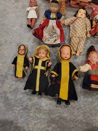 Lote de 15 muñecas vintage de 4" y niñas más grandes de todo el mundo Estate Find - Imagen 12 de 24