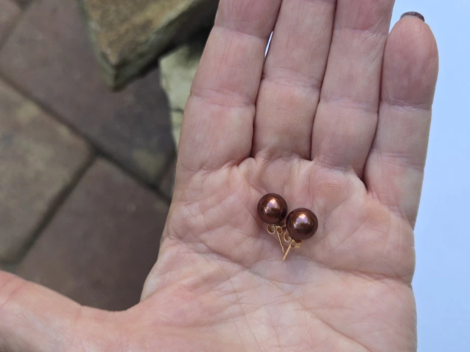 14k Yellow Gold Chocolate Pearl Earring Studs 7-7.5mm Round AAA Quality - Image 4 of 4