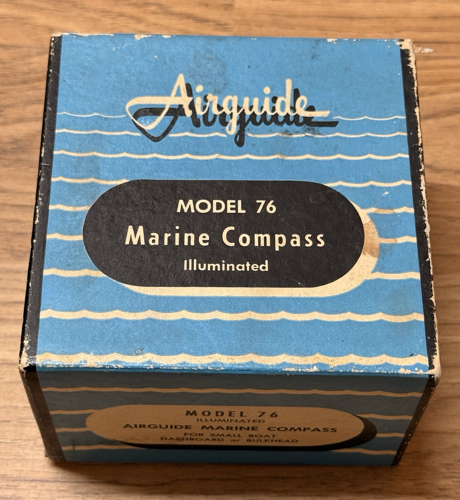 Vintage 1961 Airguide Marine Compass Model 76 in the original box +++ NOS