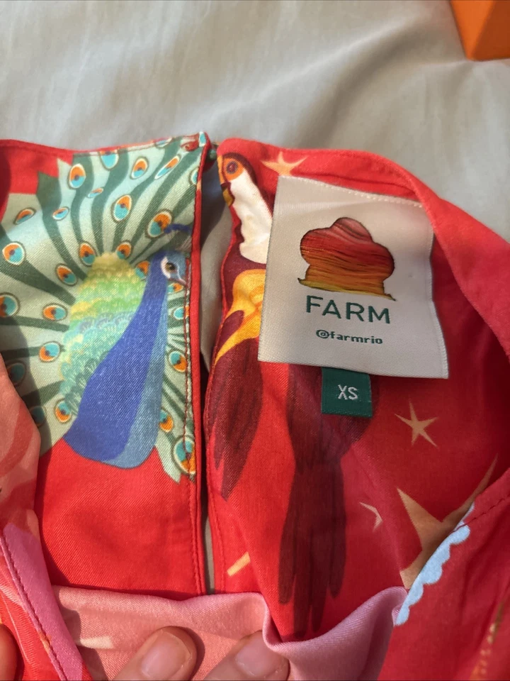 Vestido midi FARM RIO: “Tropical Zodiac” manga poeta corbata lateral imitación envoltura talla S (ROJO) Foto 3 de 4