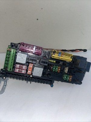 2012-2014 MERCEDES W204 C250 C300 C350 C63 AMG REAR TRUNK FUSE BOX SAM RELAY OEM
