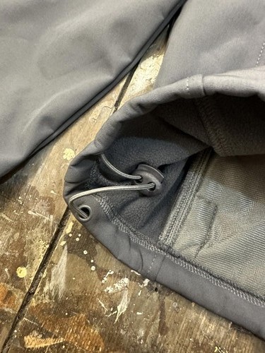 Giacca SoftShell Antivento Doccia. Grigio. Medium. - Foto 5 di 6