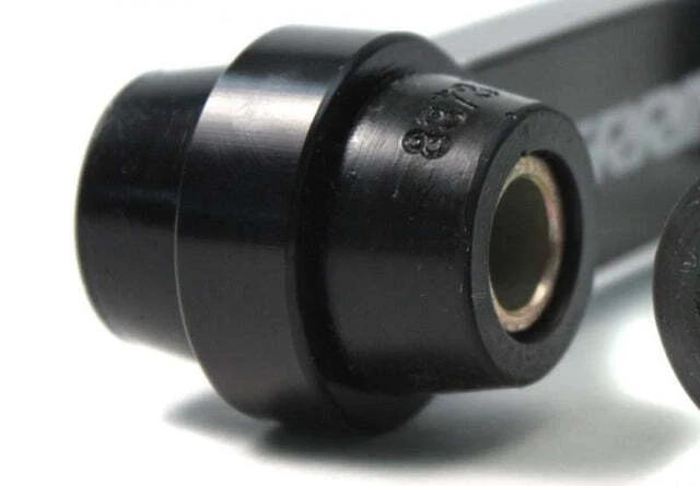 Eslabones traseros de uretano Perrin PSP-SUS-218 para 04-07 Subaru STi &amp; 04-08 Foto 4 de 4