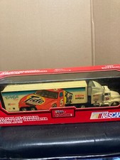 Racing Champions 1:64 Team Transporter 5 Tide / Ricky Rudd