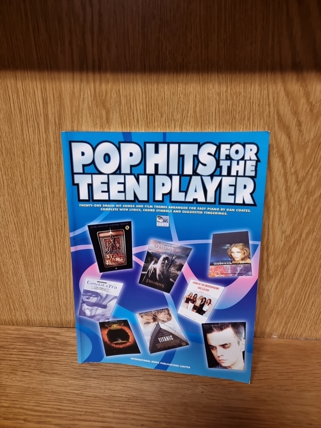 Pop Hits for the Teen Player: (Piano/vocal/guitar) Paperback Book (30f)
