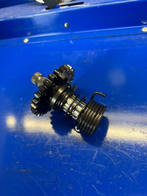 90-01 SUZUKI RM 80 RM80 KICK START SHAFT AND GEARS OEM KICKER SHAFT GEAR 1996