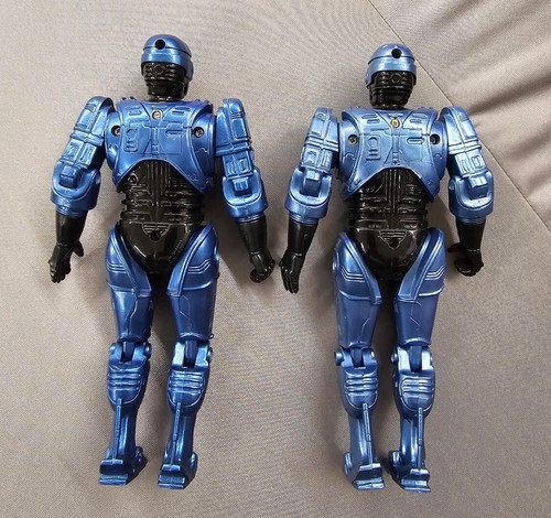 (2) 8" Robocop Talking Action Figures 1993 Toy Island Different Phrases READ! - 第 2/7 張圖片