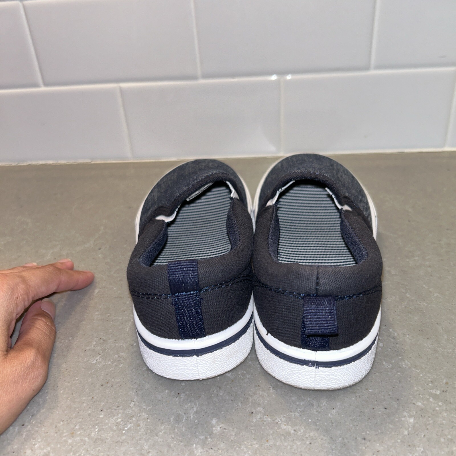 SAOLA Scarpe slip on OshKosh bambino blu con suola in gomma bianca taglia 13M