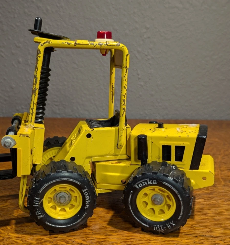 Винтажный вилочный погрузчик Tonka 52900 игрушка из прессованной стали металлическая конструкция вилочный погрузчик Tonka - Изображение 2 из 4