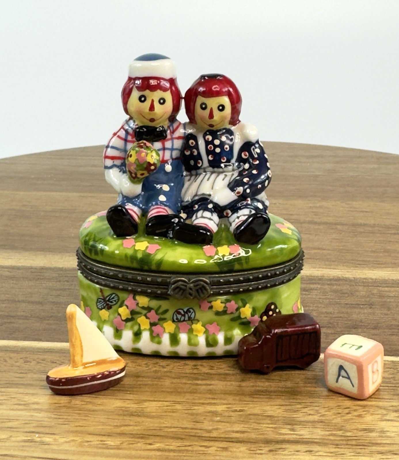 Porcelain Hinged Trinket Box Raggedy Ann And Andy