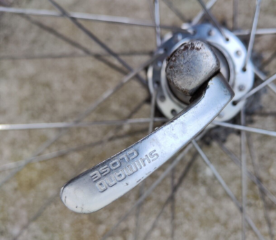 Roue Arrière Clincher Bianchi 32 Trous Blanche - Moyeu Shimano 105 - Vélo Course Vintage