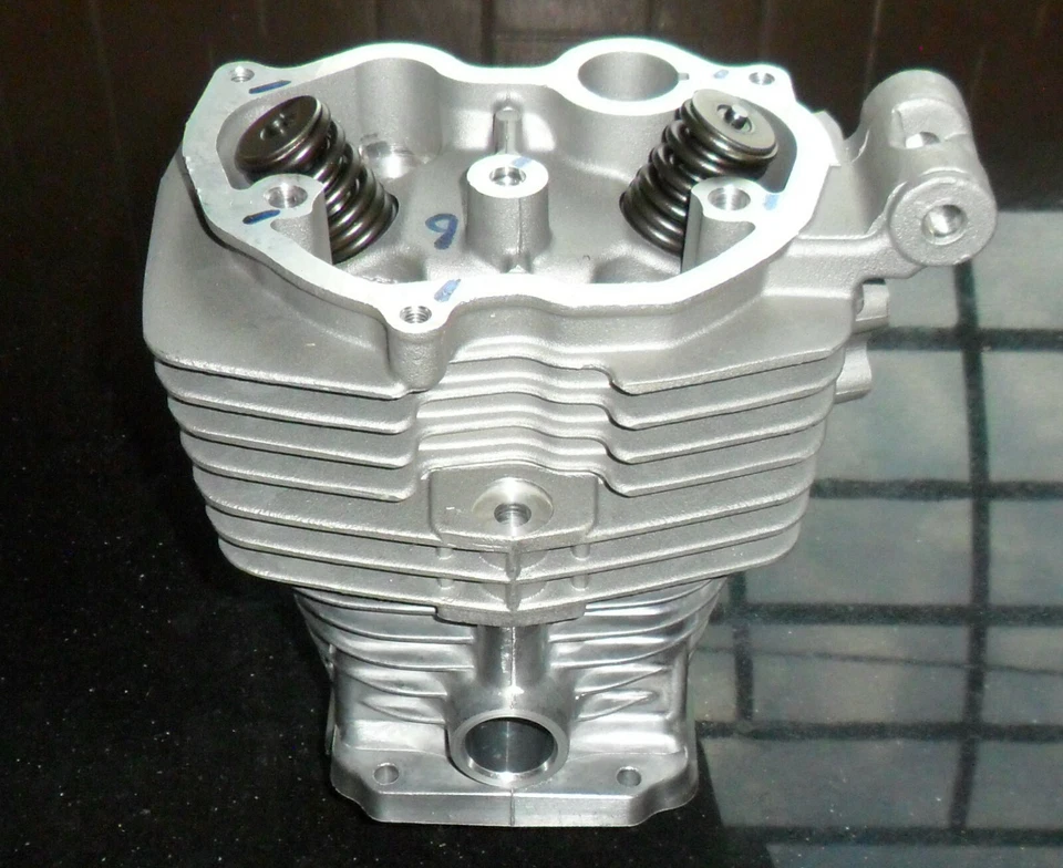 GENUINE HONDA PARTS (NOT COPIES) CG125 ENGINE CYCLINDER BLOCK BARREL & HEAD KIT  - Image 3 of 4