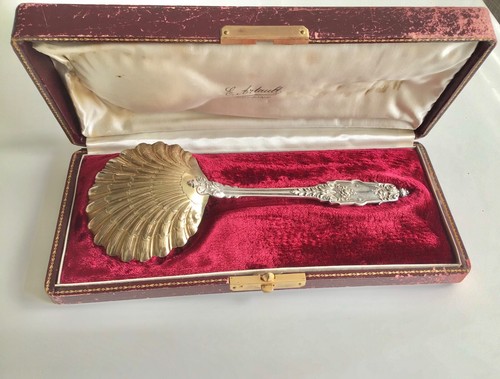 Puiforcat sterling silver Gilded Louis XVI Strawberry Spoon - Picture 3 of 11