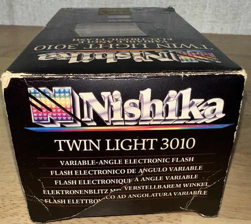 Nishika 3-D N8000 35mm Film Camera with Case and Twin Light 3010 - Picture 12 of 24