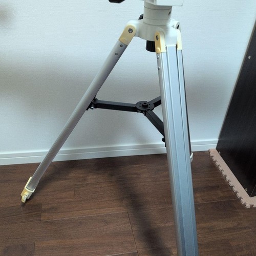 Vixen A70Lf Mini Porta Achromatic Refractor Telescope 70mm f/12.9 with Tripod - Picture 8 of 10