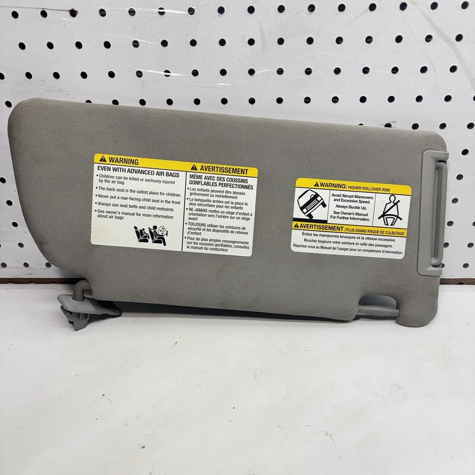 Parasol lado izquierdo gris conductor Nissan Titan & Armada Infiniti QX56 Foto 3 de 4