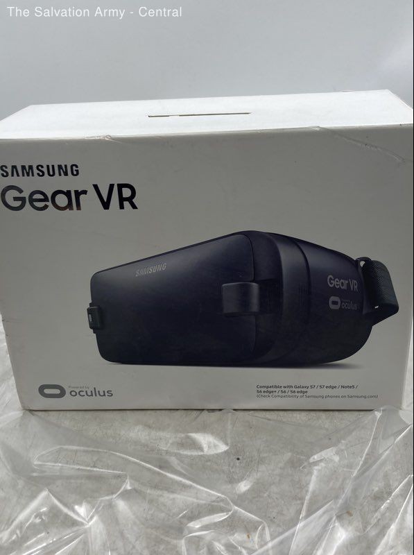 Samsung Gear VR Navy Blue Black Powered By Oculus Headset For Smartphone In Box