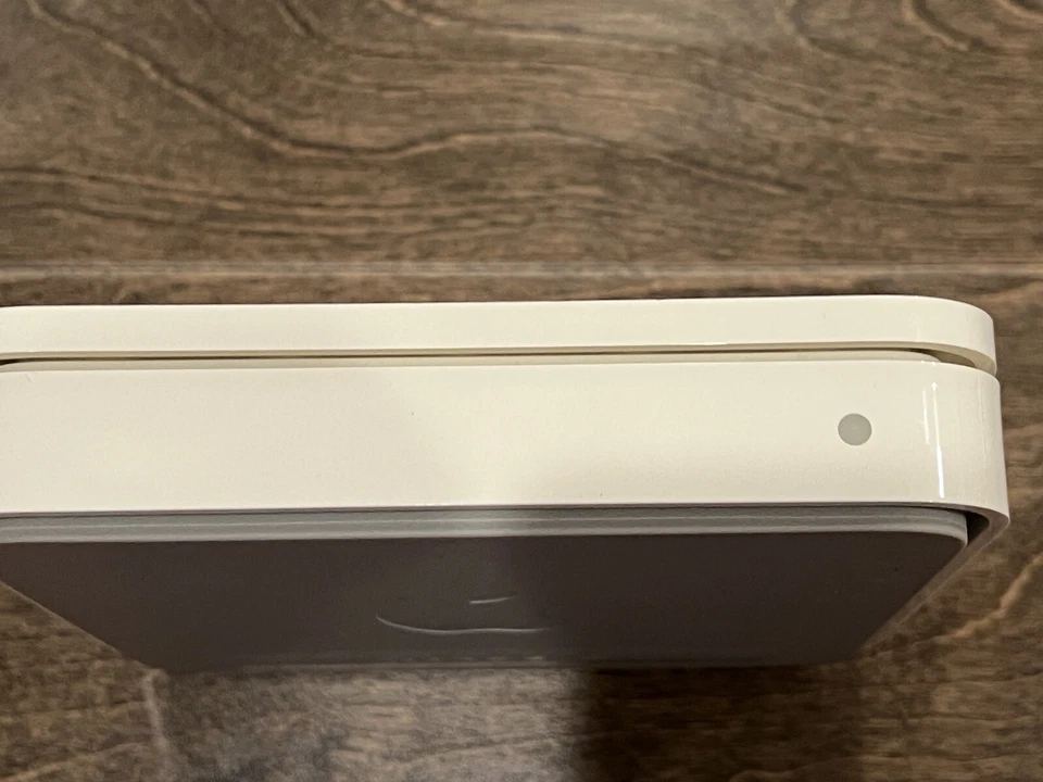 Apple Airport Extreme Base Station A1354 WiFi Router With Power Cord 4th Gen - Image 3 of 4