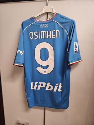 GALLERY Il Napoli presenta la terza maglia, Osimhen posa con il nuovo