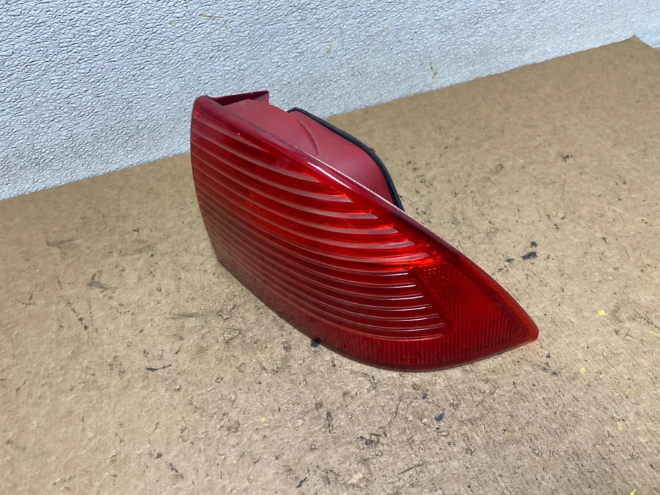 Luz trasera derecha Saab 9-5 2006 a 2009 pasajero OEM T0821 DW Foto 2 de 4