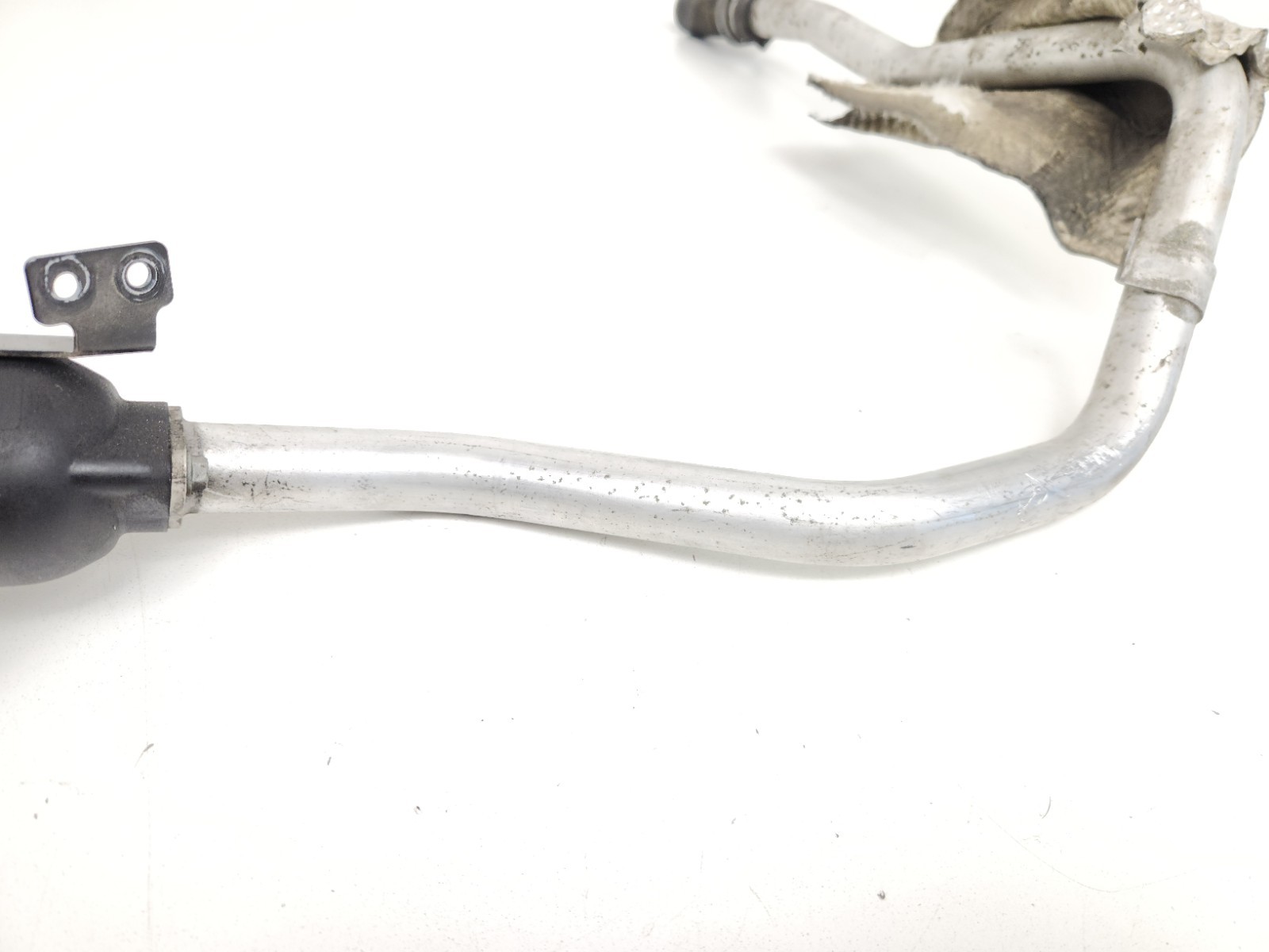 2012-2014 MCLAREN MP4-12C 650S OIL FILL TUBE HOSE CAP OEM