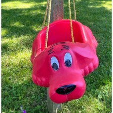 Vintage 2002 Clifford The Big Red Dog Scholastic outdoor rope string swing.