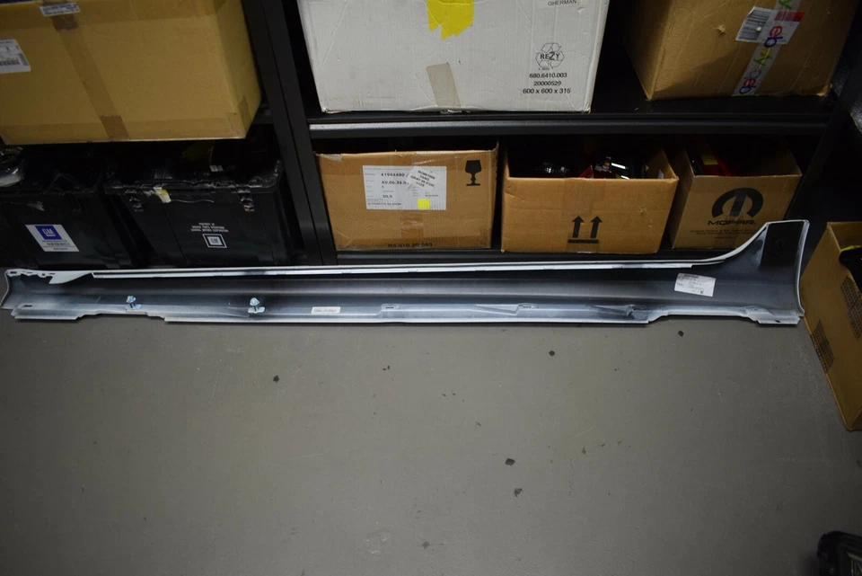 AUDI A8 QUATTRO L 2019-2020 basculante moldeado de fábrica OEM Foto 4 de 4