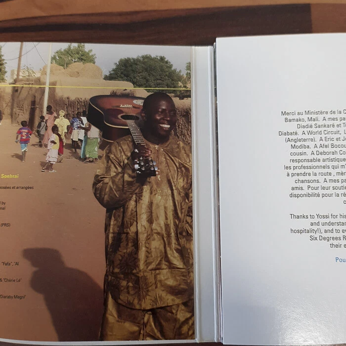 VIEUX FARKA TOURE: Fondo DIGI > EX/-(CD) - Bild 2 von 4