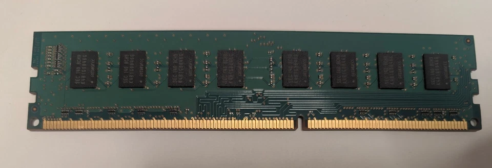 Samsung 2GB M378B5673GB0-CH9 PC3-10600U-9-11-B1 DDR3-1333MHz PC Memory DIMM RAM - Immagine 2 di 2