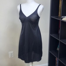 Vintage Vanity Fair Slip Womens 34 Black Nylon Style 10-706 Lingerie 80s