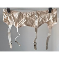 VINTAGE NEW 1960's MACBESS Women's Beige with Flowers Garter Belt Size M