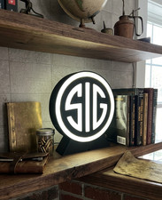 Enseigne SIG - Impression 3D LED - Lampe à Poser Déco Atelier Bureau - Tactique