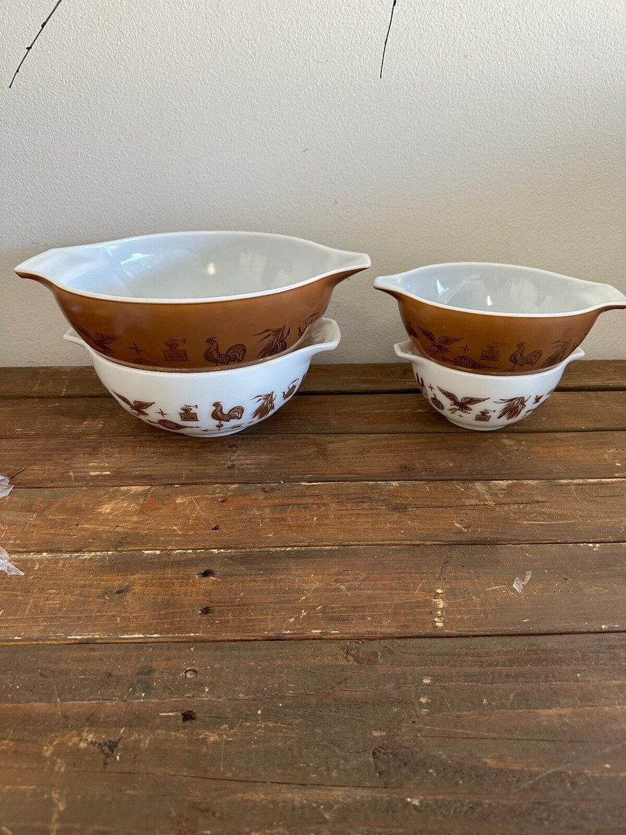 Pyrex Vintage S/4 Cinderella Early American Mixing Nesting Bowls