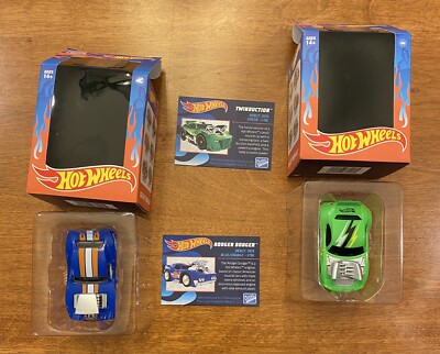 2 Loyal Subjects Hot Wheels Twinduction 1/96 & Roger Doger 1/96 blue orange