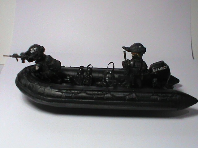 PLAYMOBIL CUSTOM LANCHA ZODIAC+ 2 SEALS UNIFORM NOCTURN REF-001