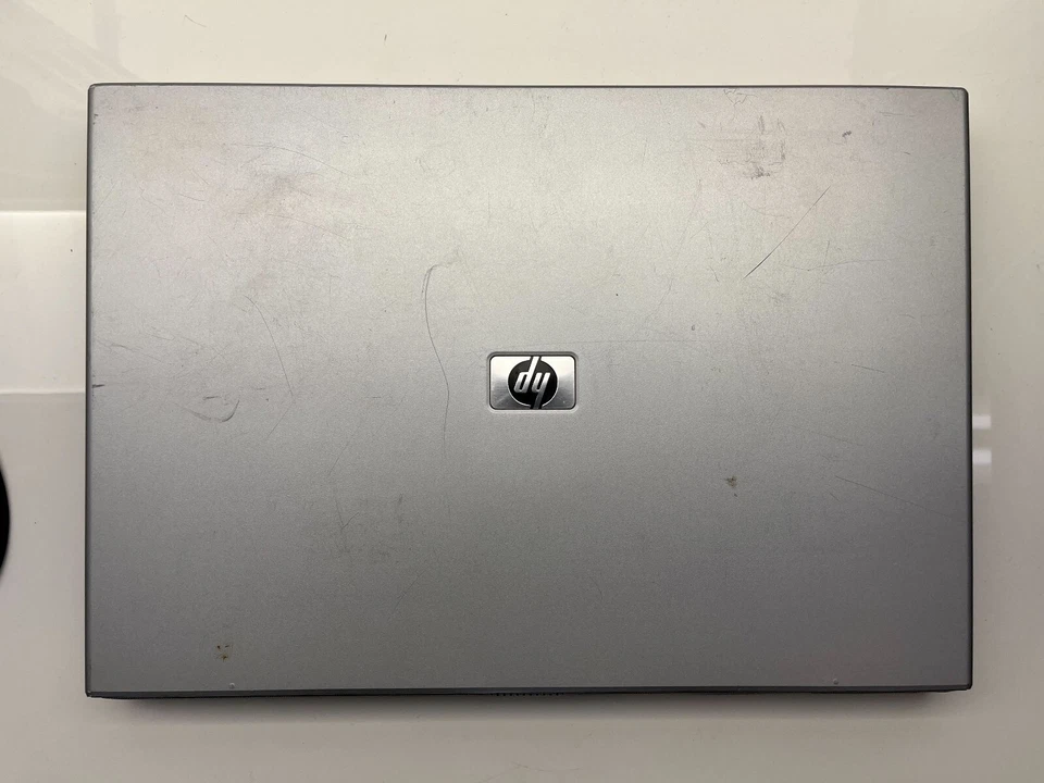 Notebook HP dv8220ca AMD Turion ML-37 @ 2 GHz 2GB RAM 160GB HDD WinXP teclado ruim - Imagem 2 de 4