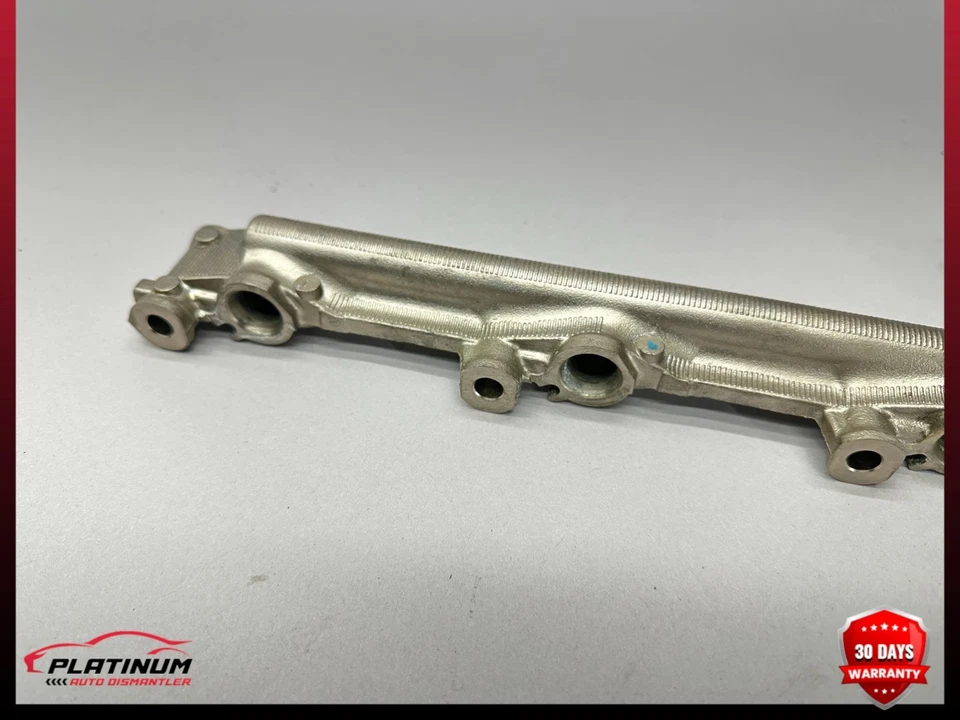 Riel inyector de combustible lado pasajero derecho Lexus IS-F OEM 2327028040 2008-2014 Foto 4 de 4