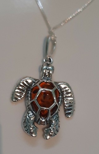 Beautiful Sterling Silver & Cognac Amber Sea Turtle Necklace - Picture 8 of 8