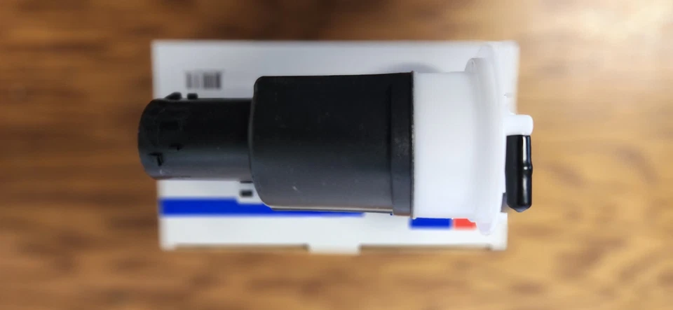 Filtro de combustible Carquest 96200983 se adapta a los modelos ACURA CL & TL en la tabla Foto 4 de 4