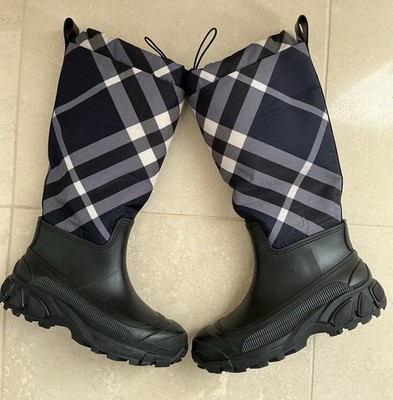 100% AUTHENTIC BRAND NEW     NEVER WORNWOMEN BURBERRY CLEMENCE RAIN BOOTS SIZE 8